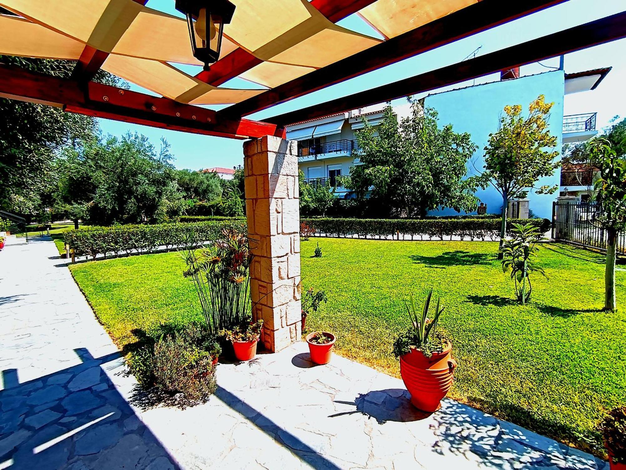 Giorgos Apartments. Скала-Фуркас Экстерьер фото